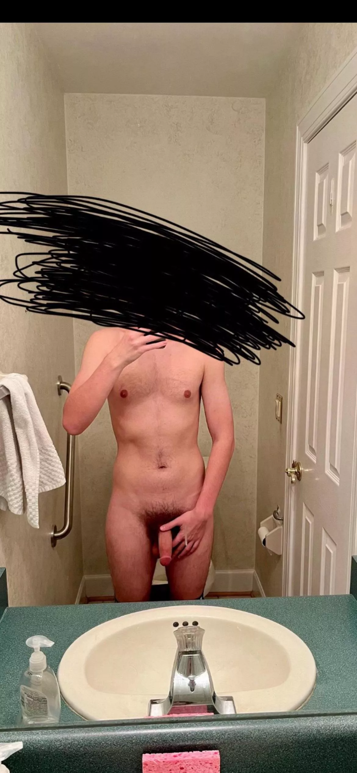 Newley 21(m) new to this stuff and not really a fan of my body. What’s your honest opinion? posted by Signal_Cake_2509
