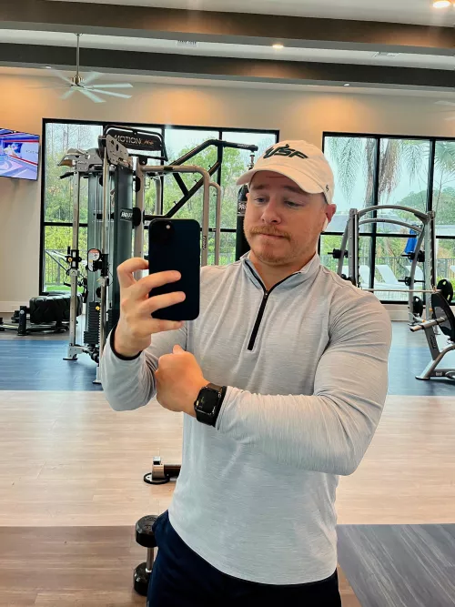 Rainy Sunday morning brogress 👨🏼🌧️ by jaybirdbull