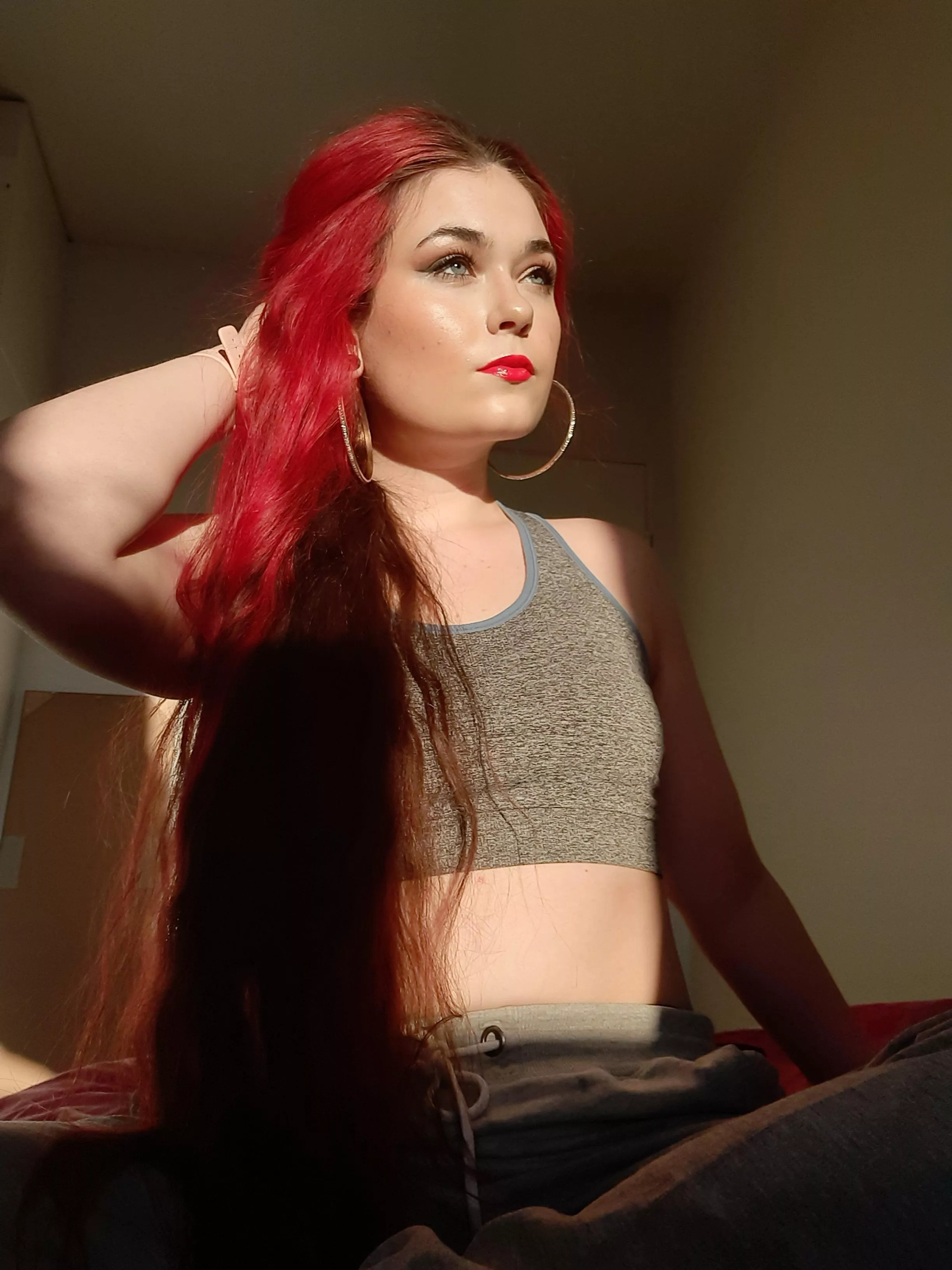 Red/ brown hair ❤️🤎 posted by smoking_carolyn