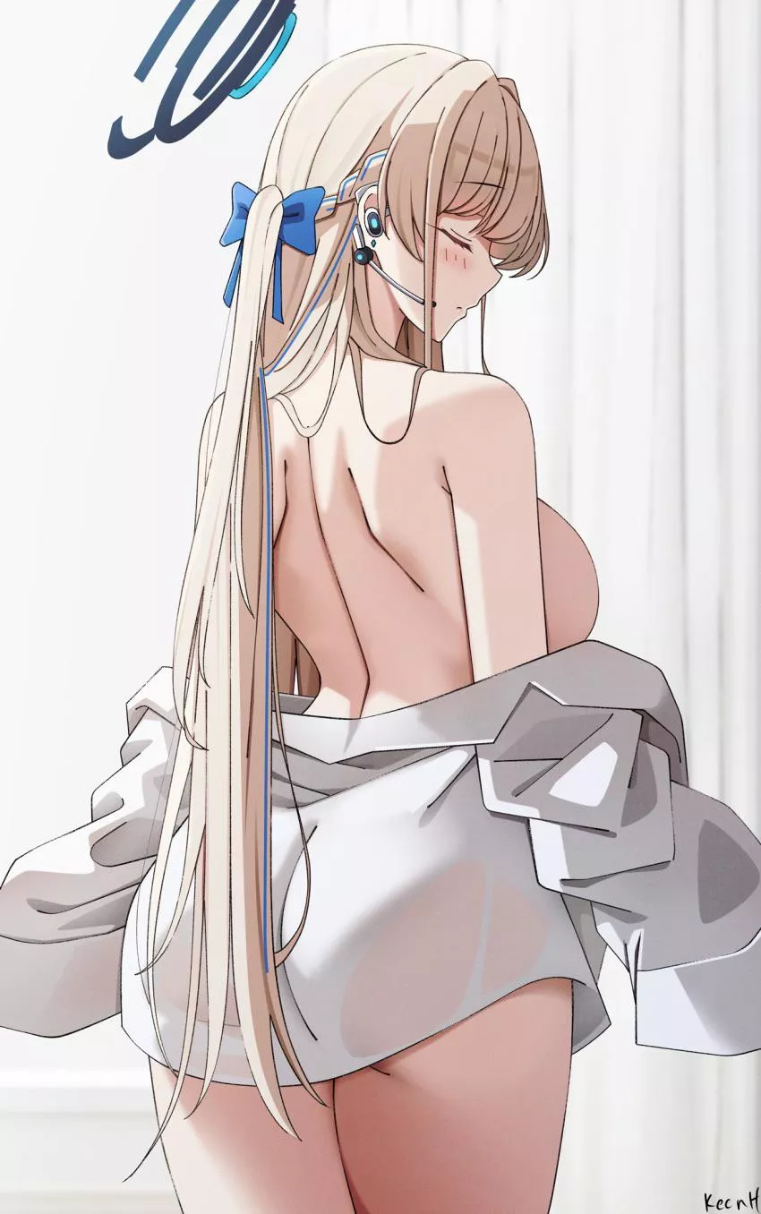Sexy perky waifu posted by reversedturnover