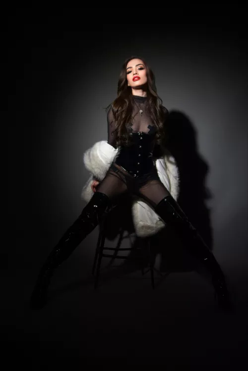 Shiny + fur by Aliena_Moore