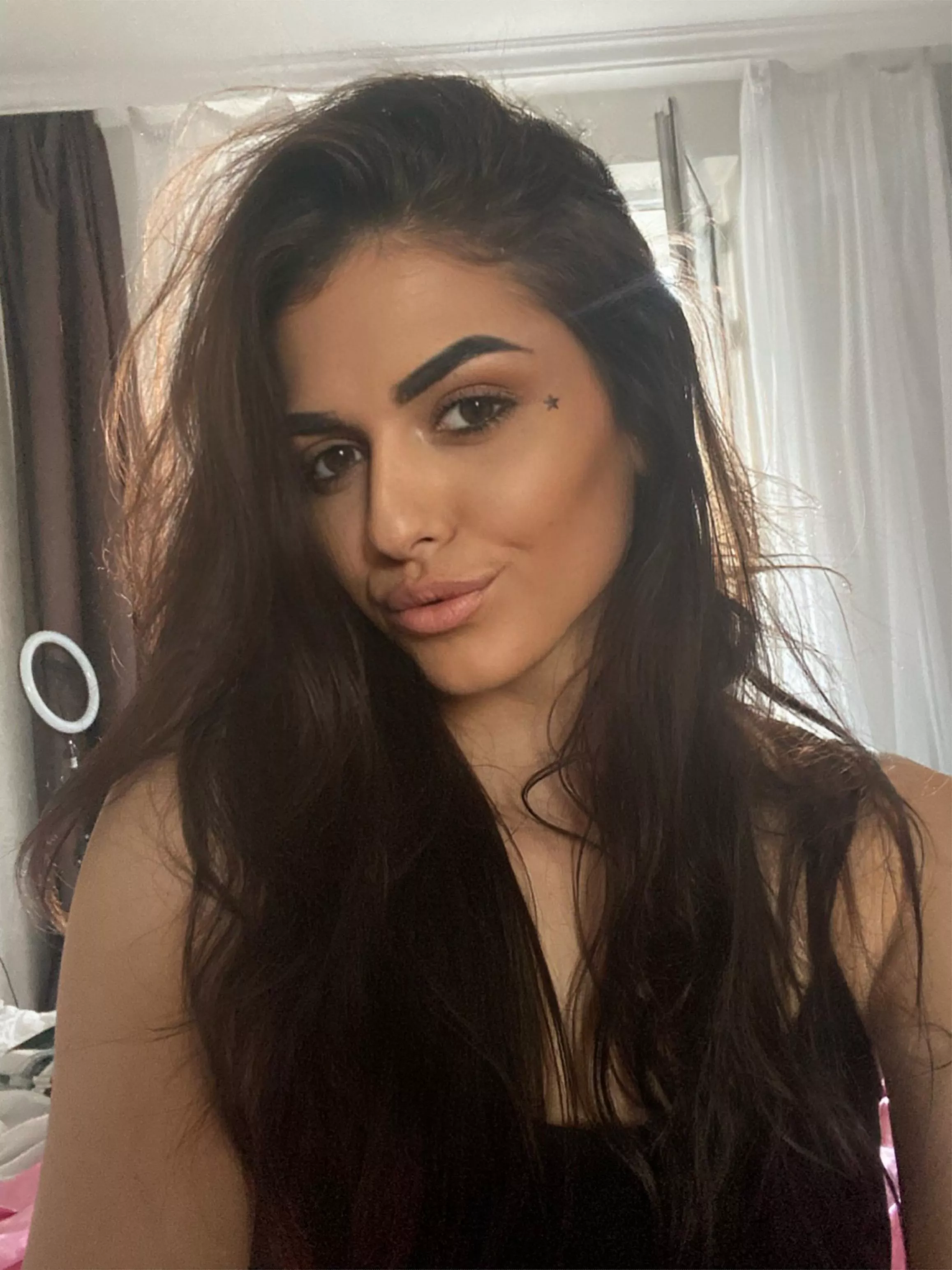 smile is so beautiful posted by miniestwardeb