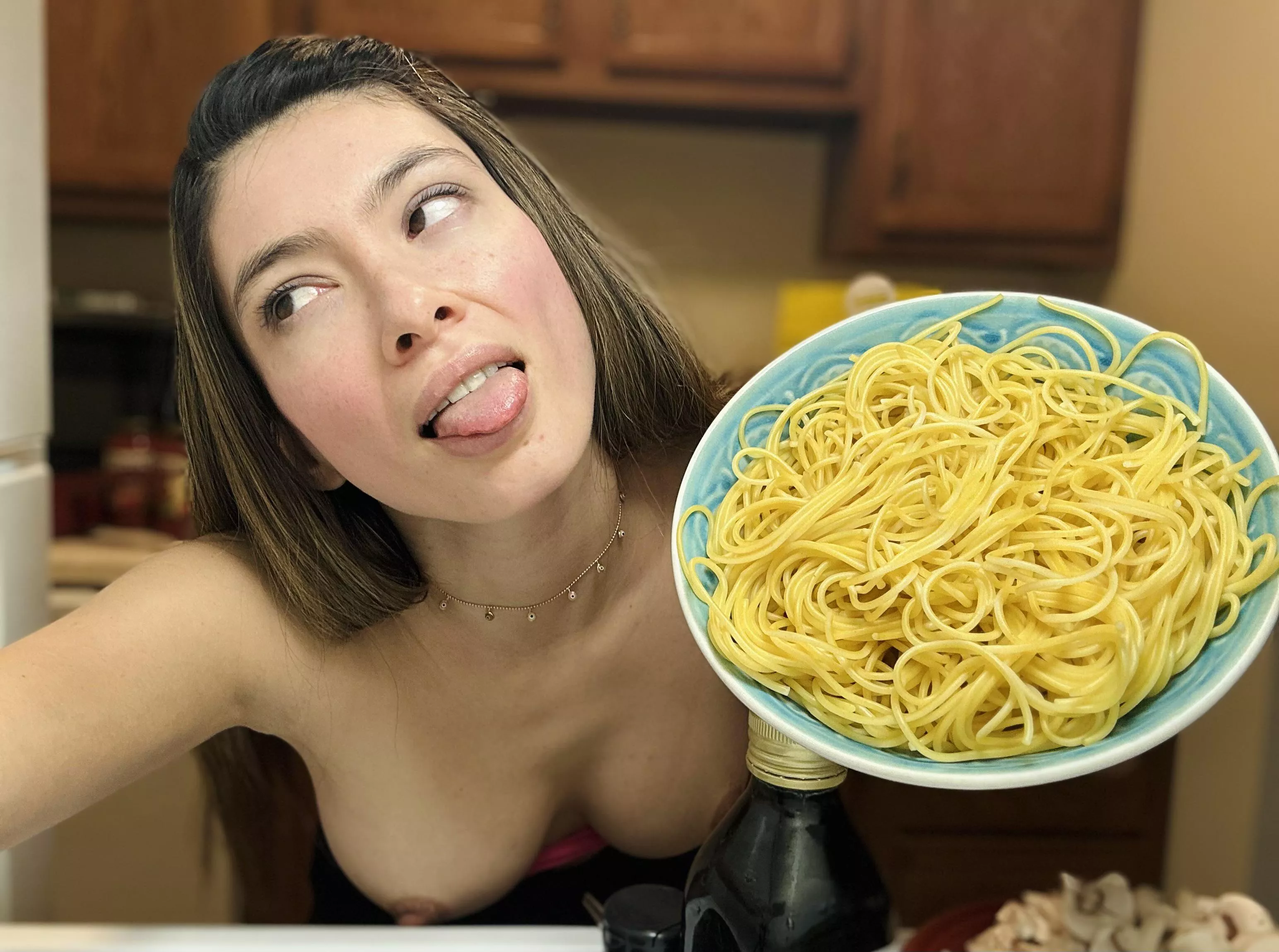 Spaghetti sex trophy girlfriend posted by RoseDylan888