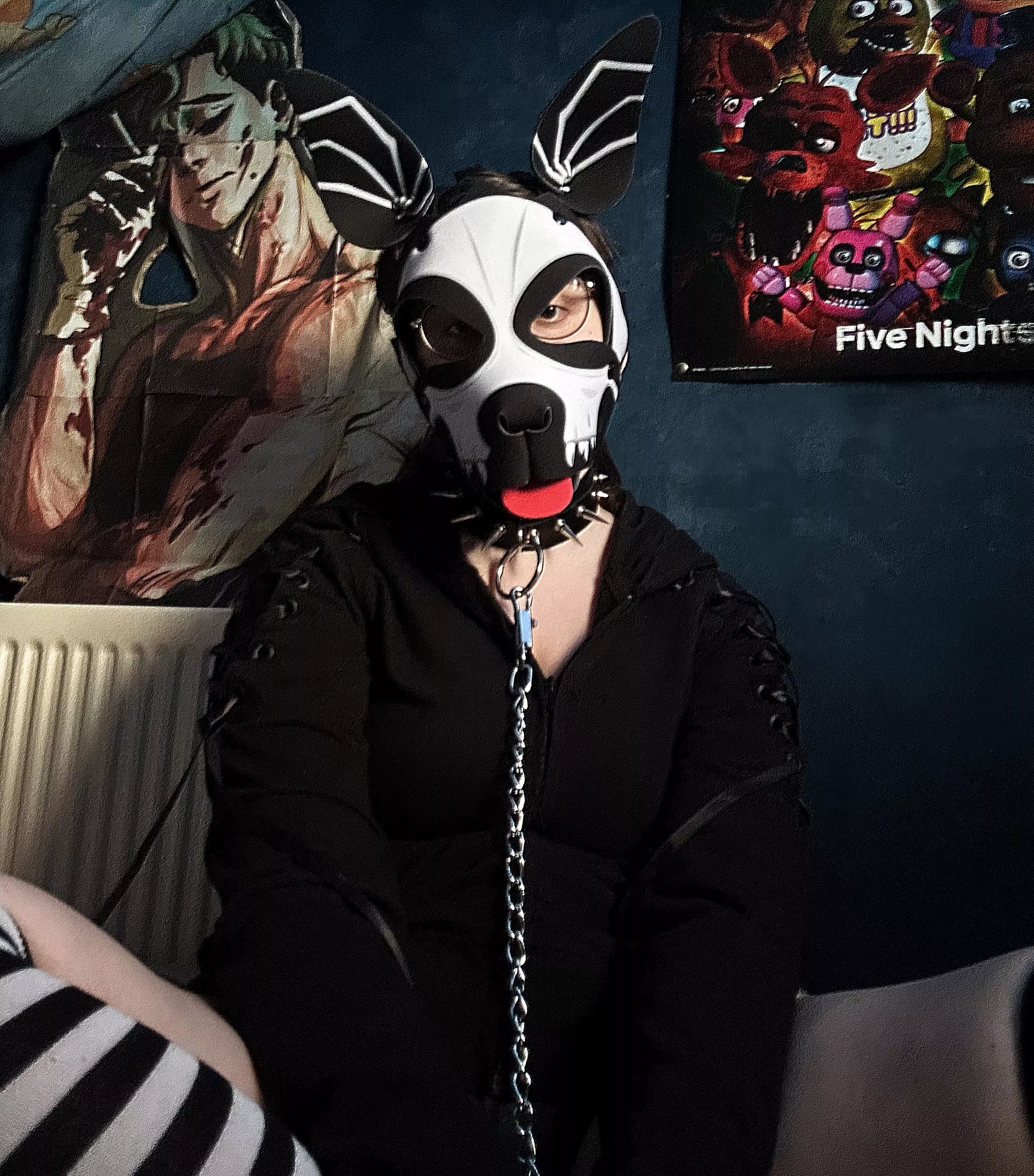 Woof woof, Daddy~🖤🥺 posted by bloodysugar_vampire