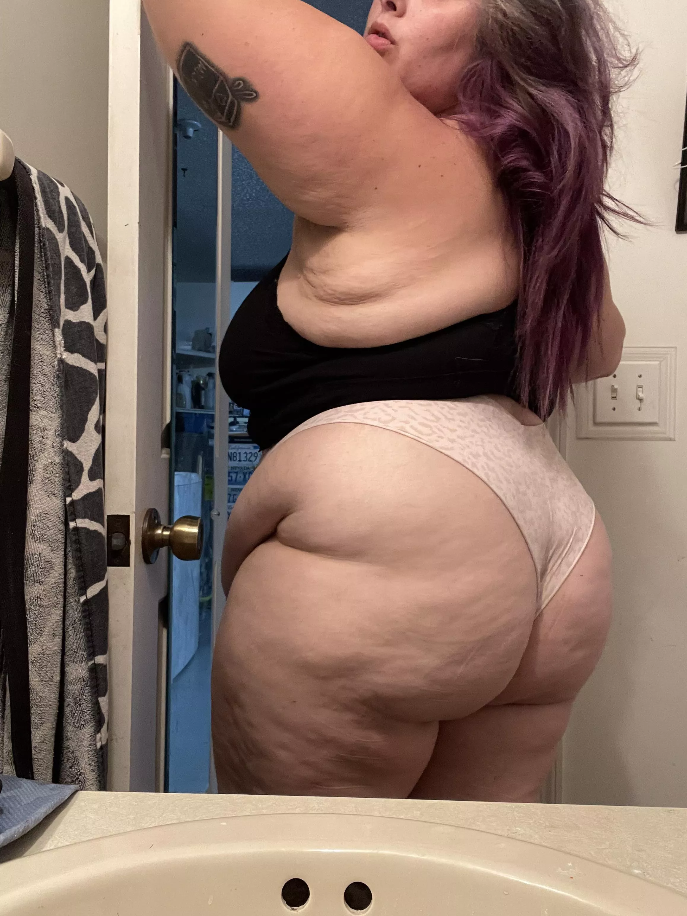 Would you bend me over 🫦💦 posted by titzntequila