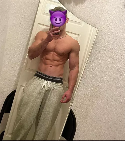 20 irish 8 inch hung jock, looking for femboys to make my massive cock cum, SC is dylaa03 by OneKinkyFuck