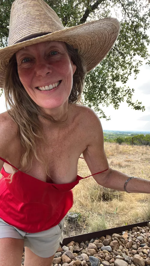 Are you checking out the view? by Mrseviemae