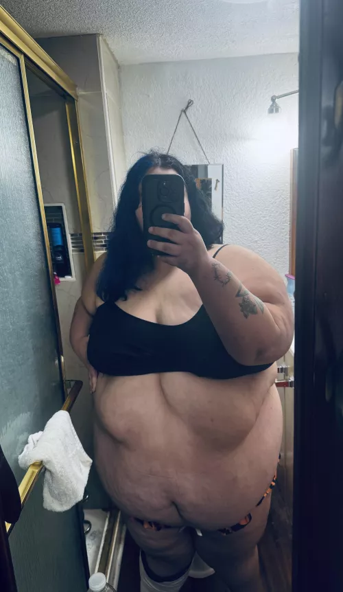 Before you dm me, know I’m built like this by Big-Arm4810