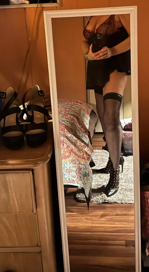 Can this 60 year old make you hard?? by Sinfulcougar60