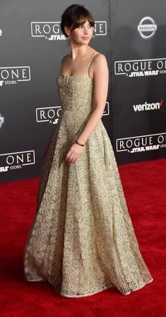 Felicity Jones posted by UncleSquiffy