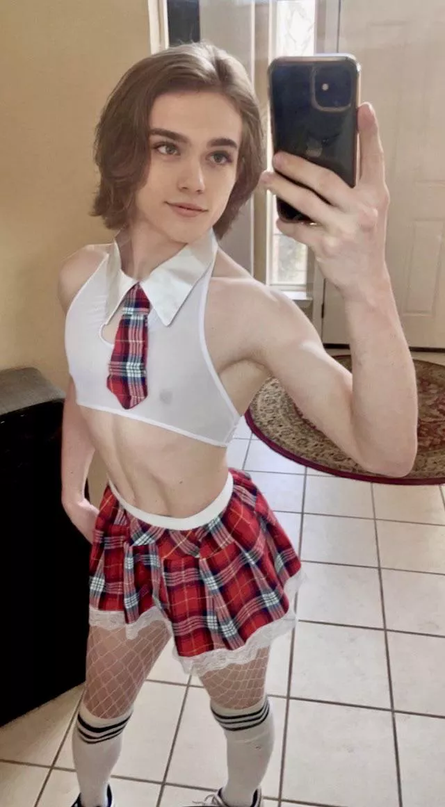 Felt cute 🫣🫣 posted by fembaby_bry