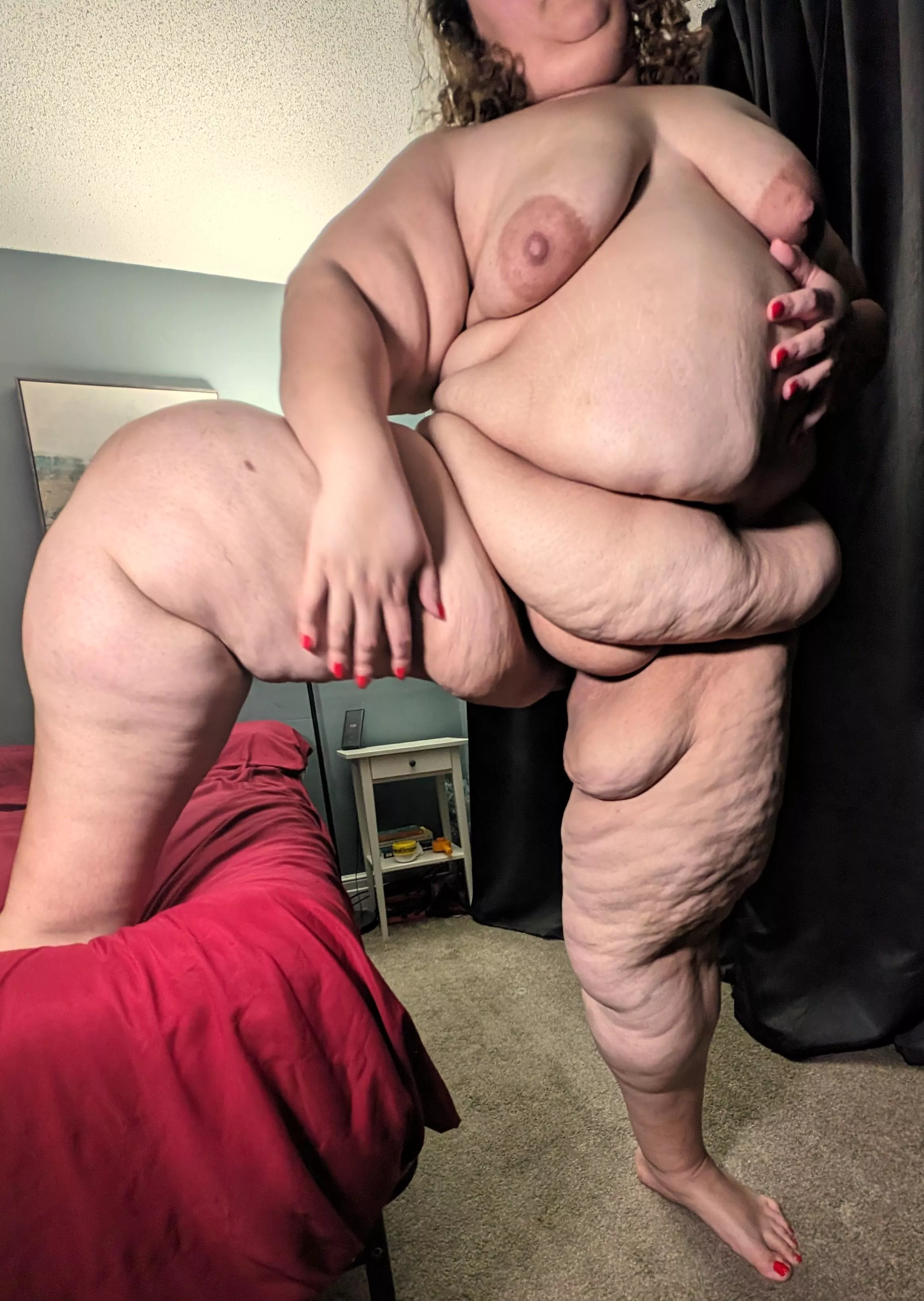 Get on your knees for me. posted by SwitchNGiggles