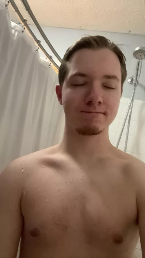 Here’s hoping a late shower will help put me to sleep by xzse_x