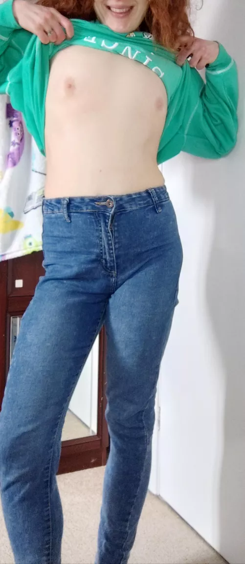 I flash everyday by Hot-Campaign3260