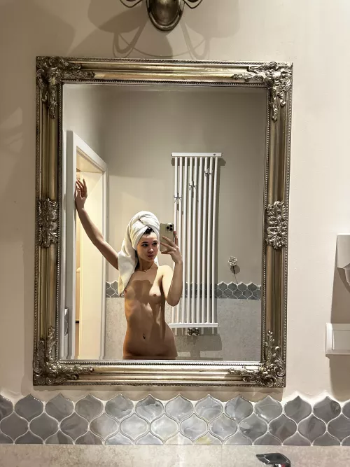 I have just left the shower by esabae