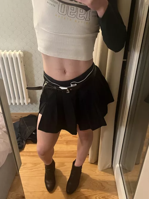 I should probably stop exercising my upper body 🙄 by LouiseGaby