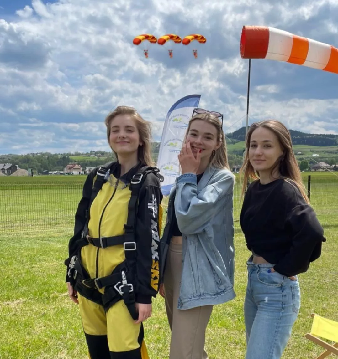 If you had to pick one? ❤️ (DM allowed) [3] posted by theprettiest1