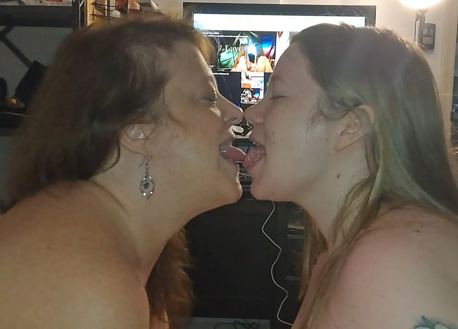 Its getting hot in here! posted by therealkaylee