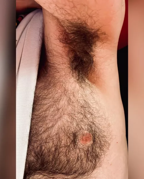 It's very warm in my jumper... by jerseyjaxoff