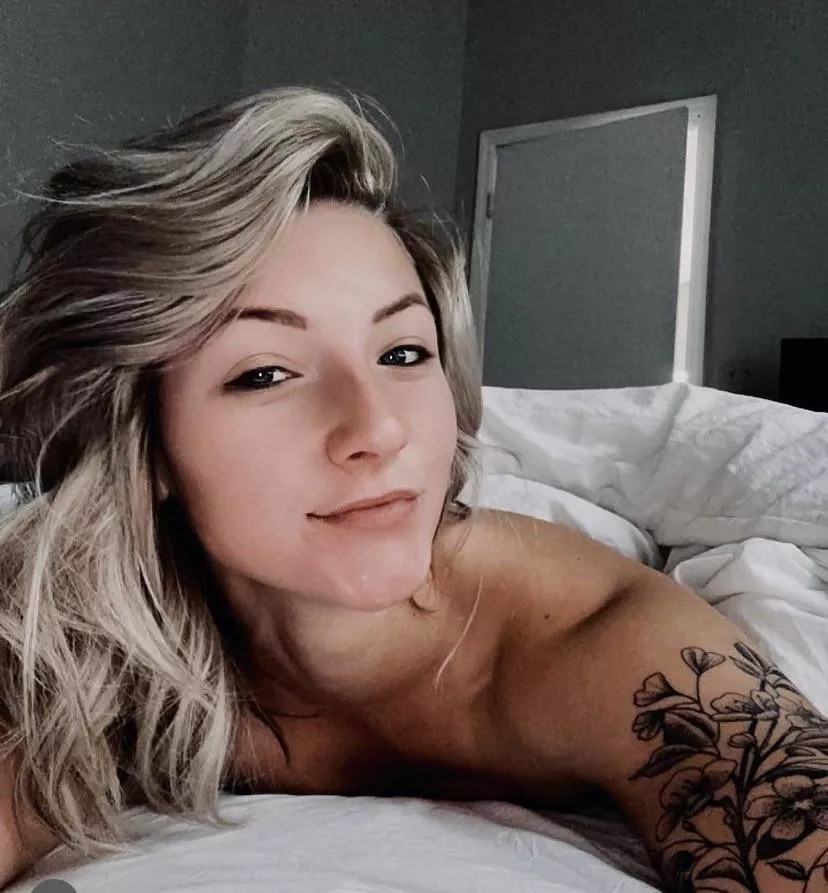 Just layin around posted by Minicowgirlxxx