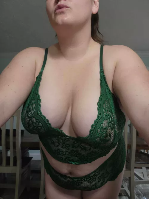 Mommy is bored.. by chestymorgan24