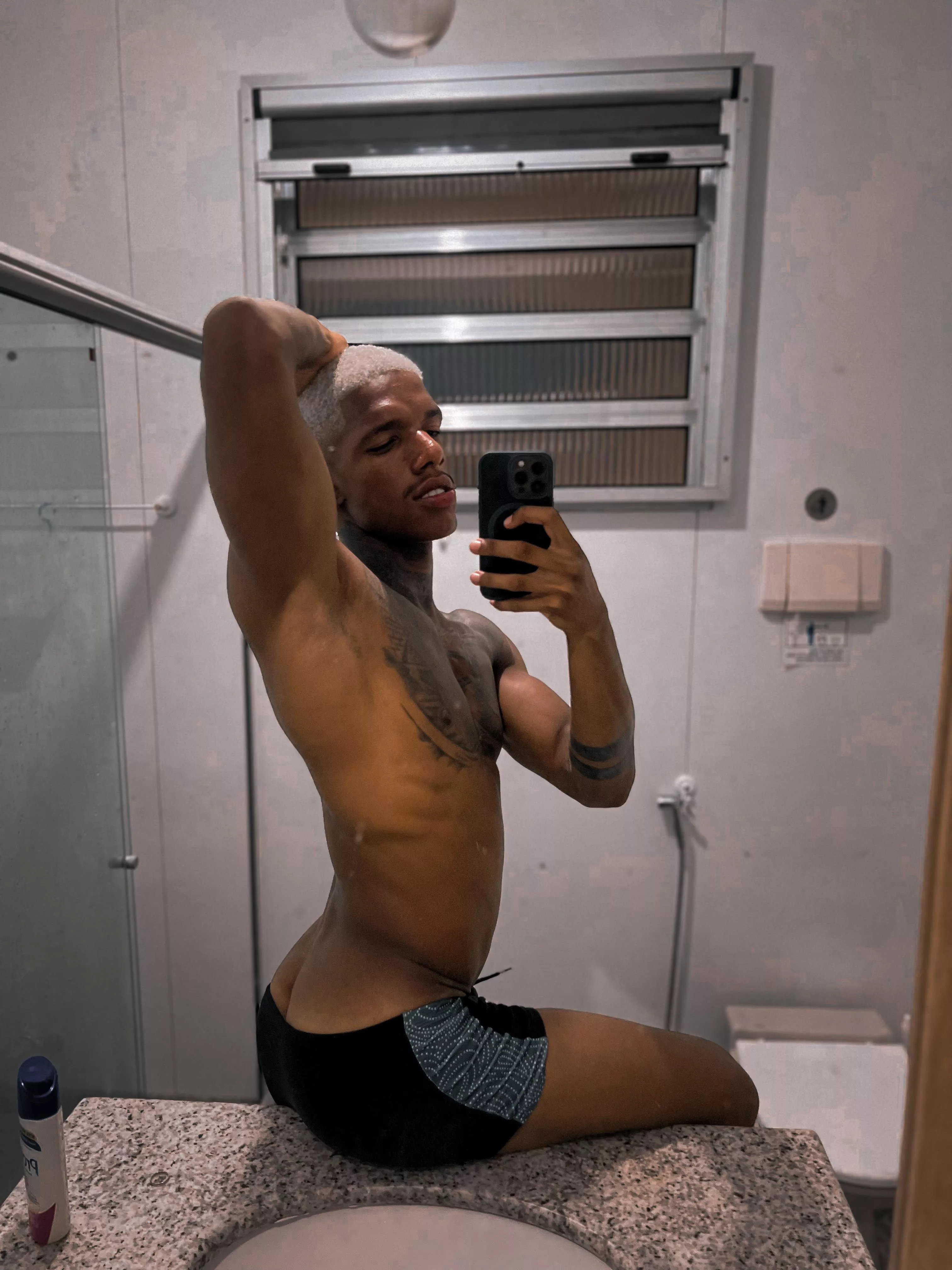 My bio only  posted by Sandriasofc