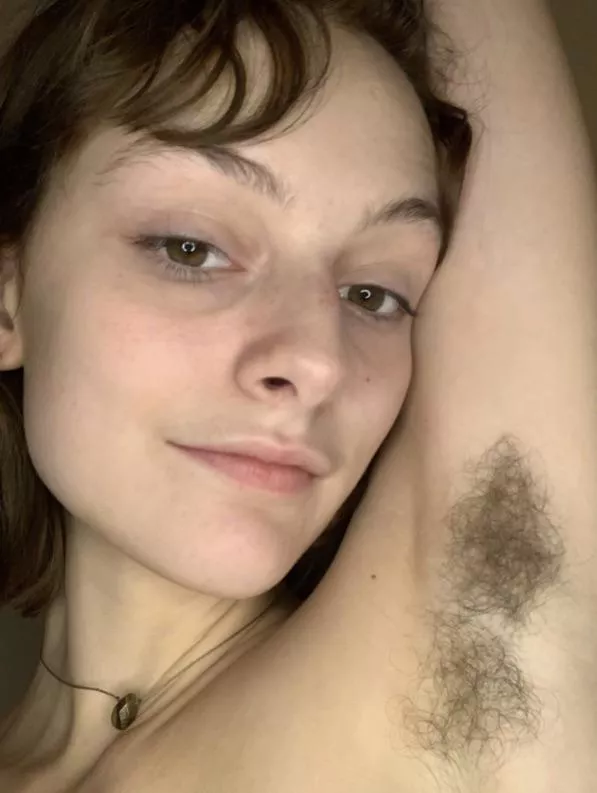 my body hair is definitely one of my favorite traits ;) posted by fr0ntb0tt0ms_wh0re