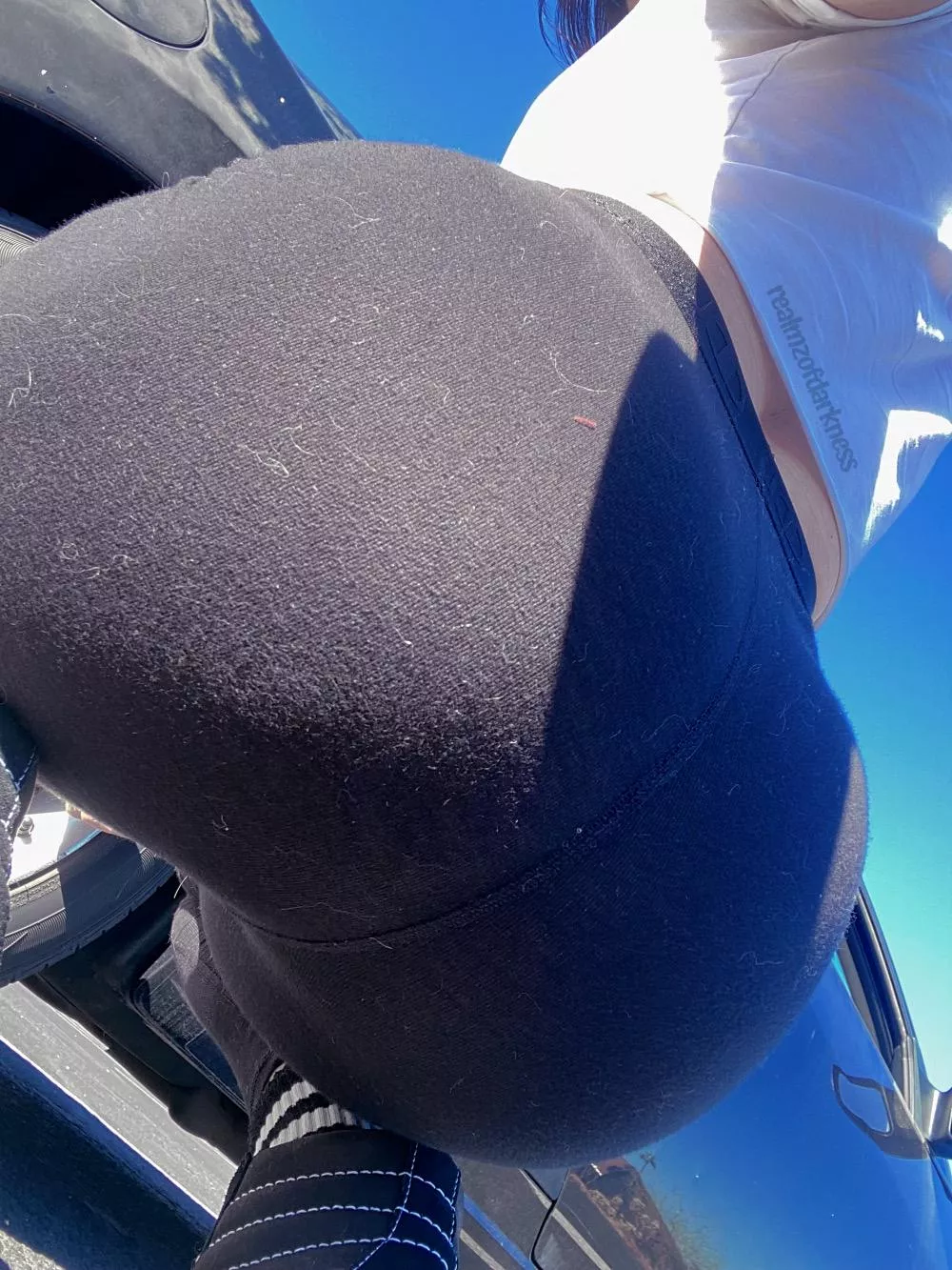 Outside butt selfies during day are the best ☀️🍑 posted by RealmzOfDarkness