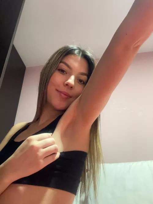 smooth and shaven by Maria_Ponder