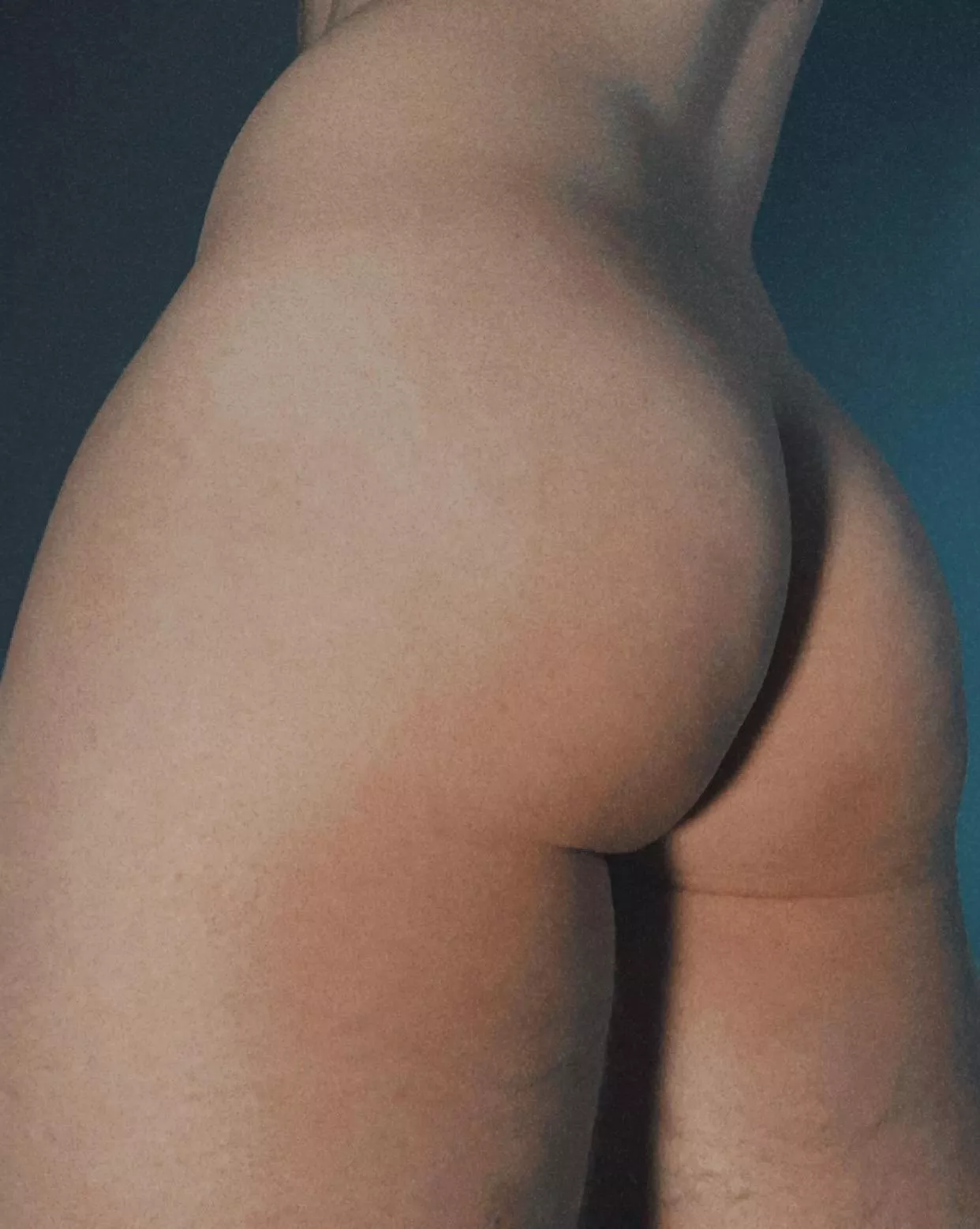 21yo, smooth boy with squishy ass > . < posted by Ancient_Cucumber4455