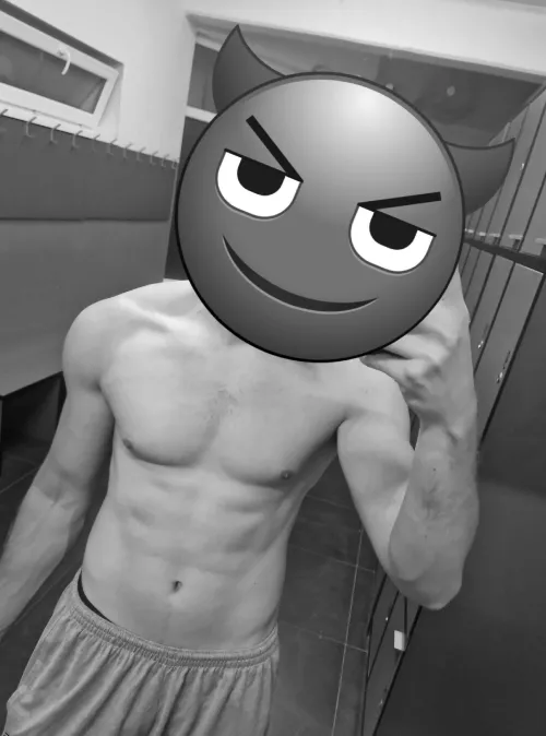 26 dom top looking for an obedient sub to have some fun with, sc: domguy456 by domguy456