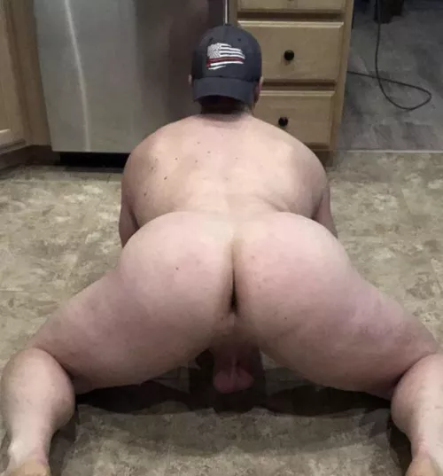 41yo bottom, divorced with kids… now openly gay… Iraq war veteran… firefighter… I really need to get fucked by a huge cock. I’m so horny and it’s been a long time. Please help me by bottomwhiteboi4u