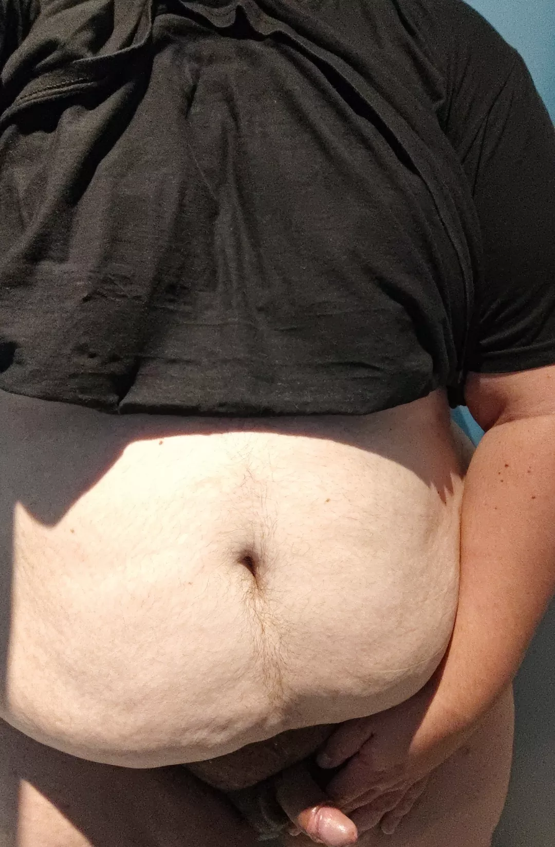 Accepting compliments 😍 posted by DearSensation