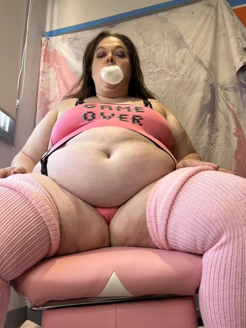 Come get lost in my fat thighs  by onlyjaynefan