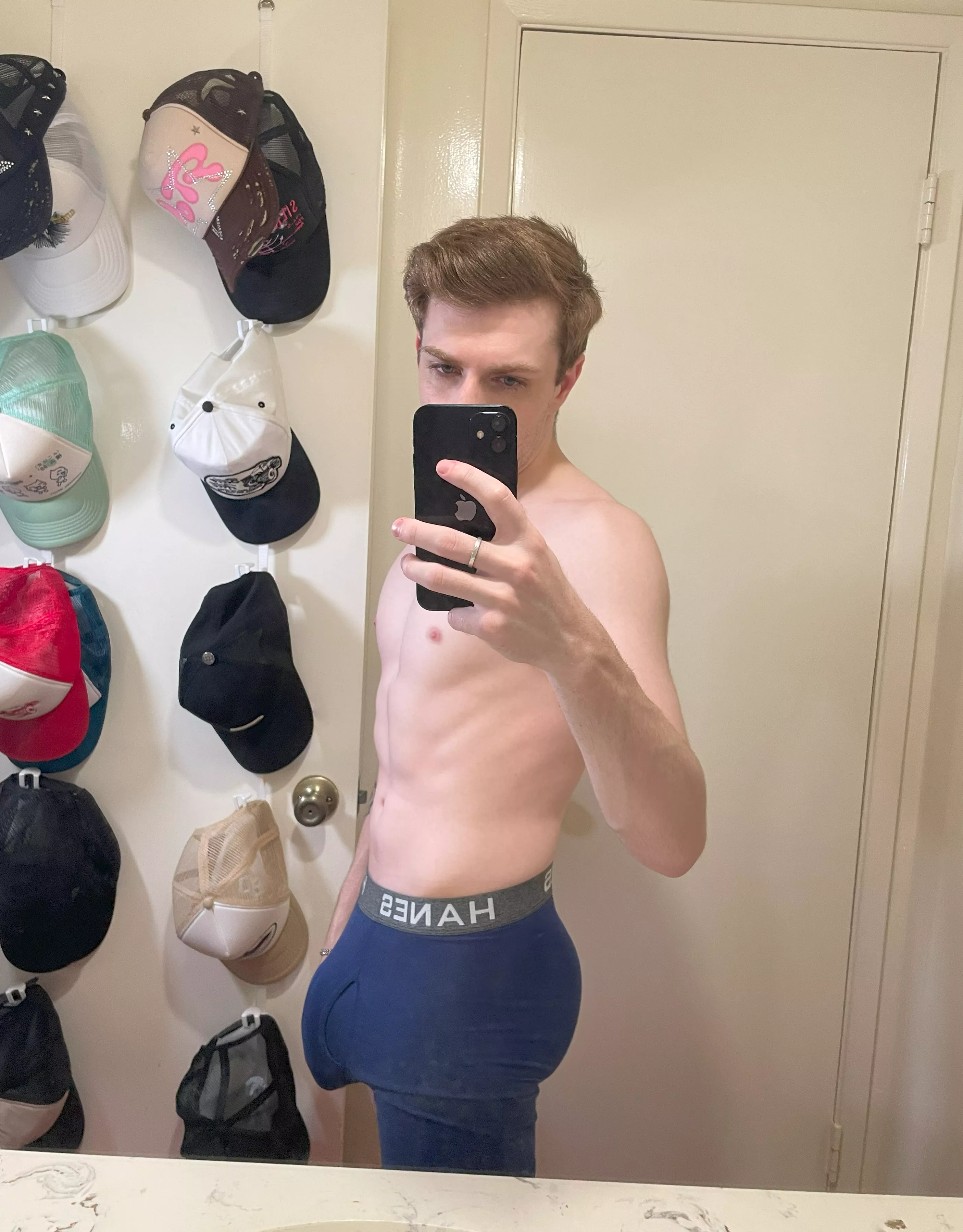 Did my semi make you stop scrolling? [19] posted by cyburtwink