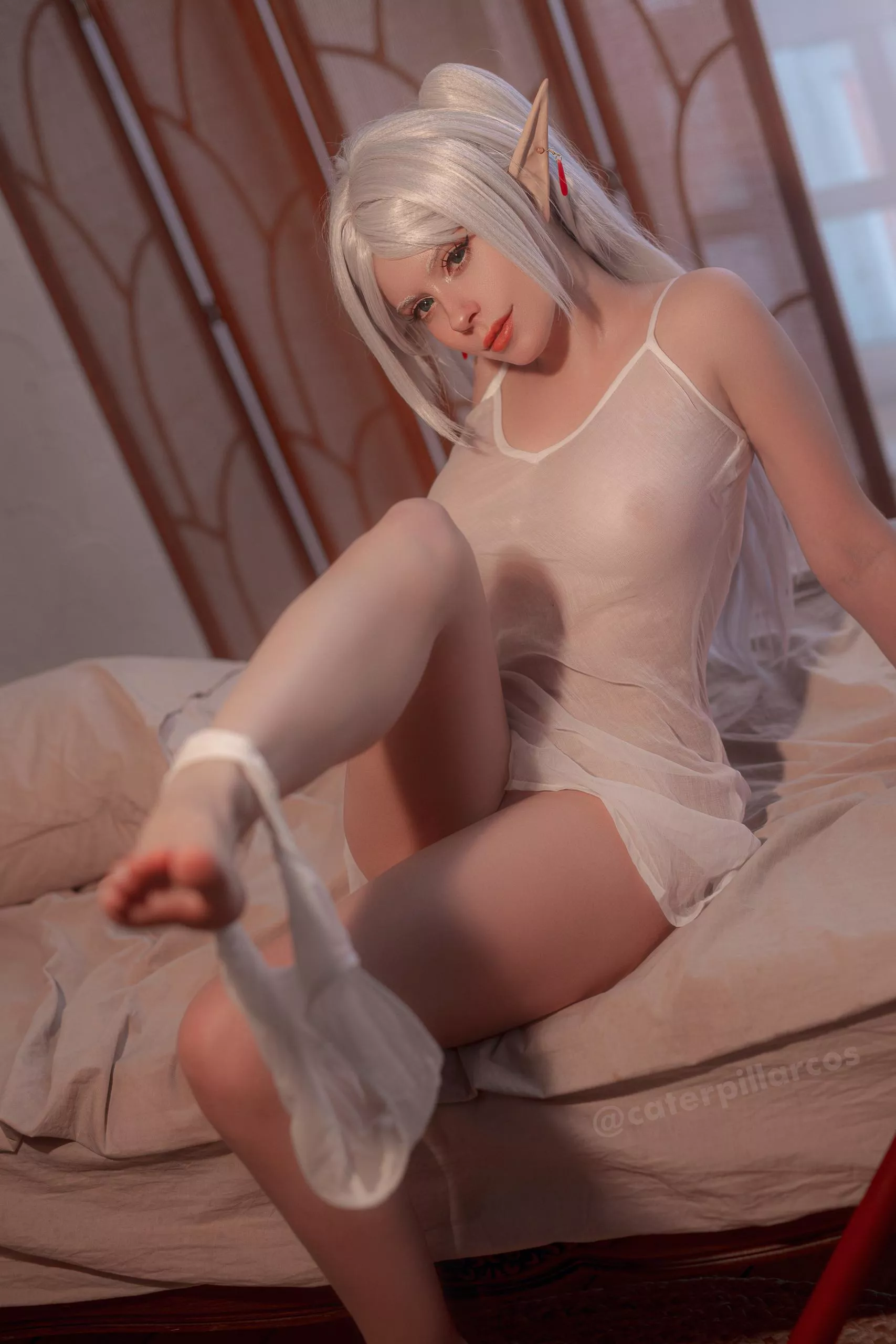 Frieren from [Sousou no Frieren] by Caterpillar_Cosplay posted by Kikima812