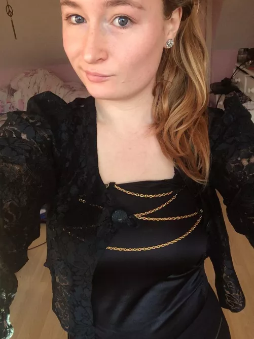 G cups are hard to hide by Elodie_RF