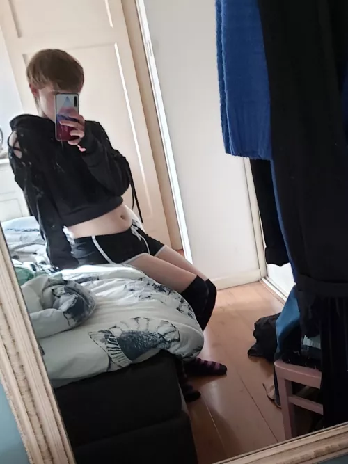 Got a new hoodie! by shadows_eye