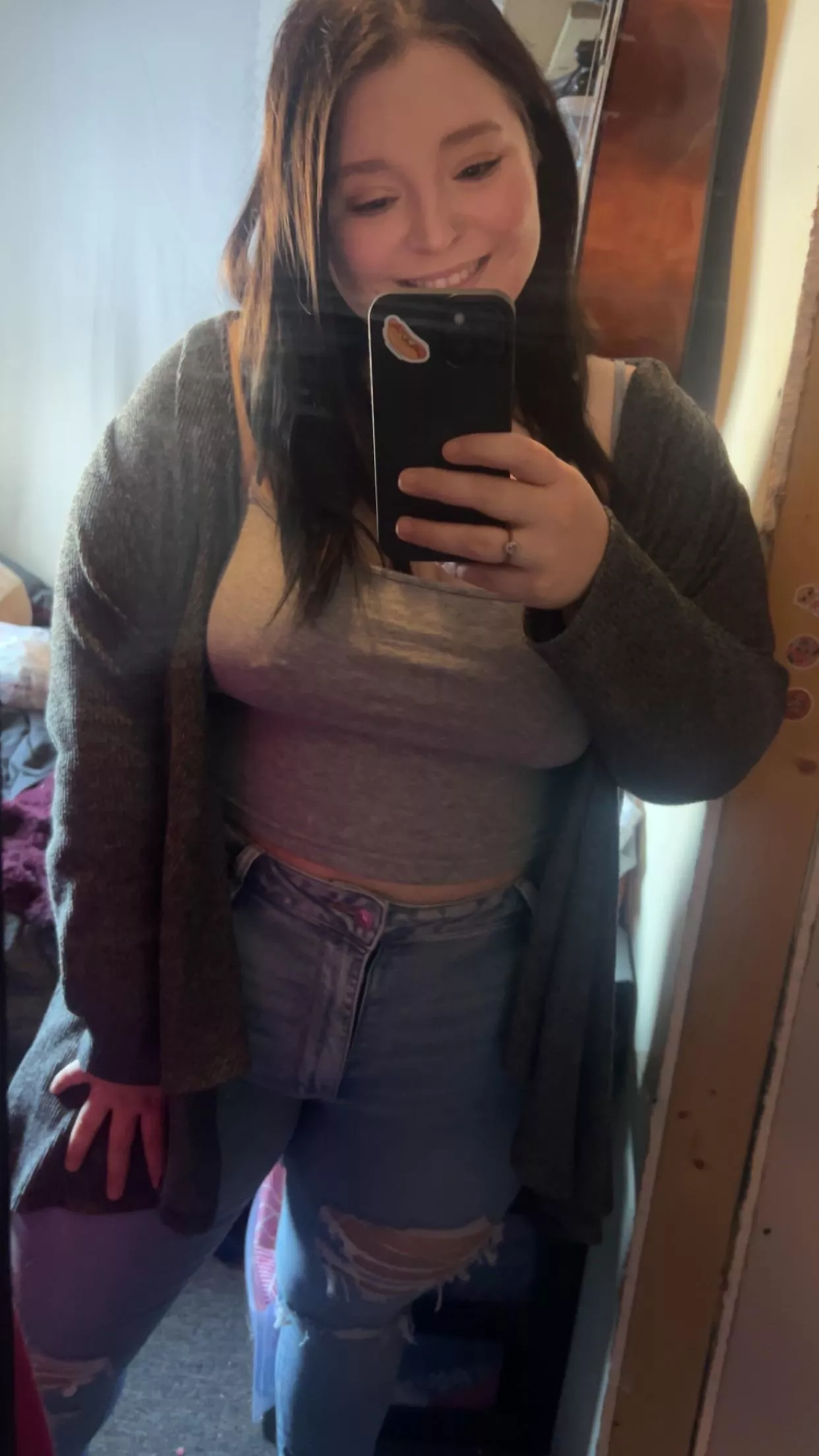 Hey 👋🏼  posted by hillaryv94