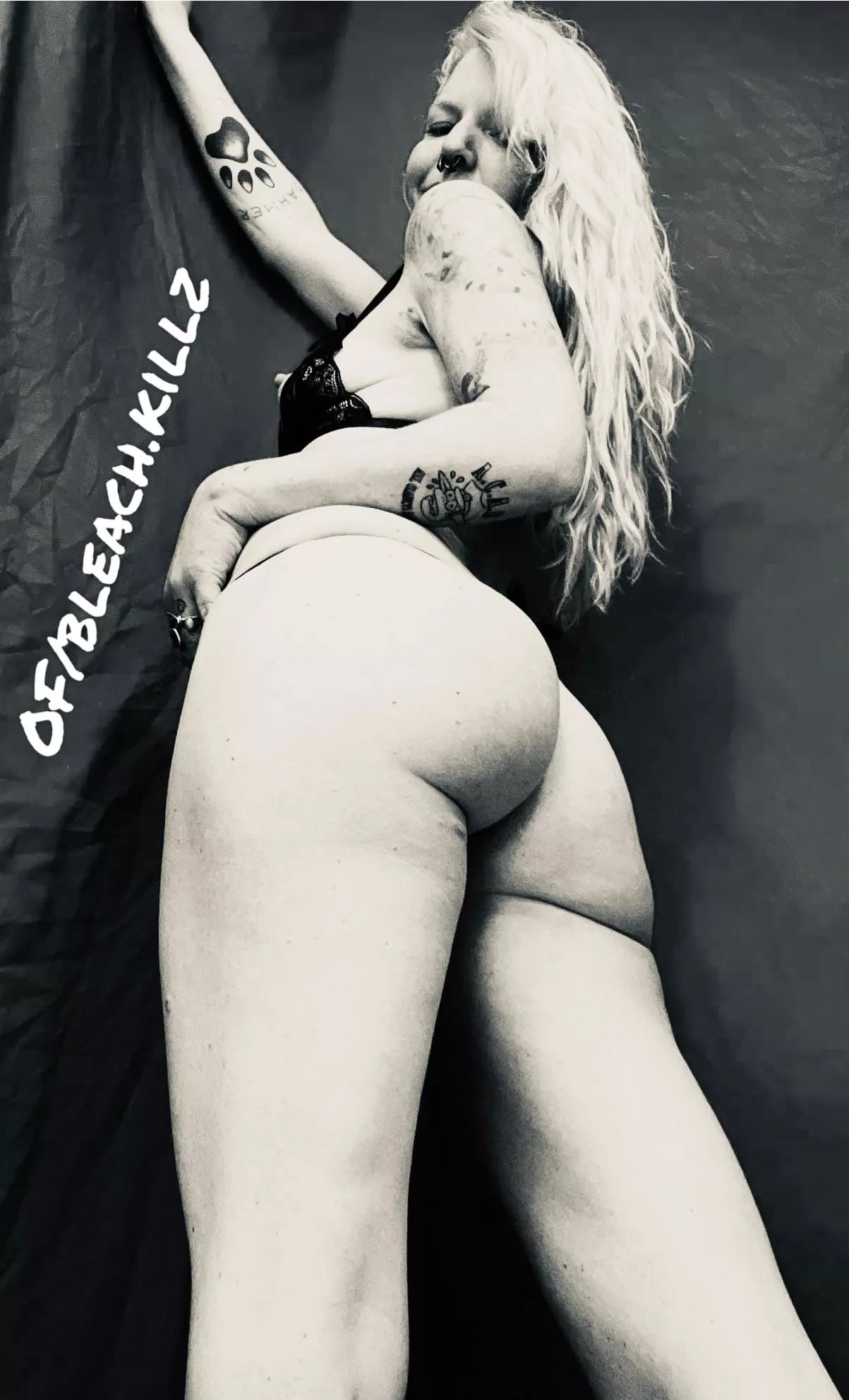 Hey Daddy! I’m ready for you! 🖤🤍 posted by Bleach-Killz