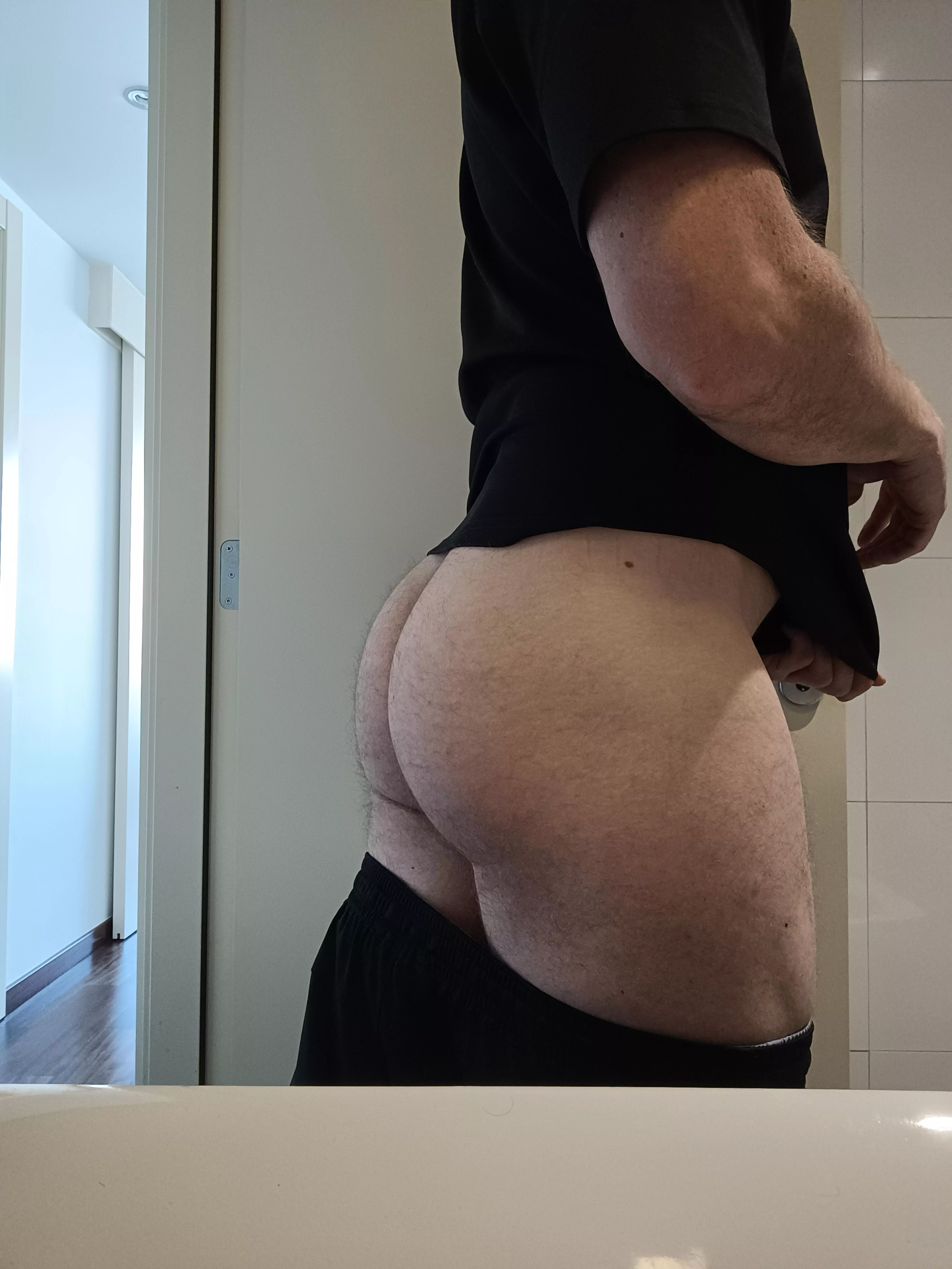 Hi 👋 posted by Lazy-Asparagus-2753