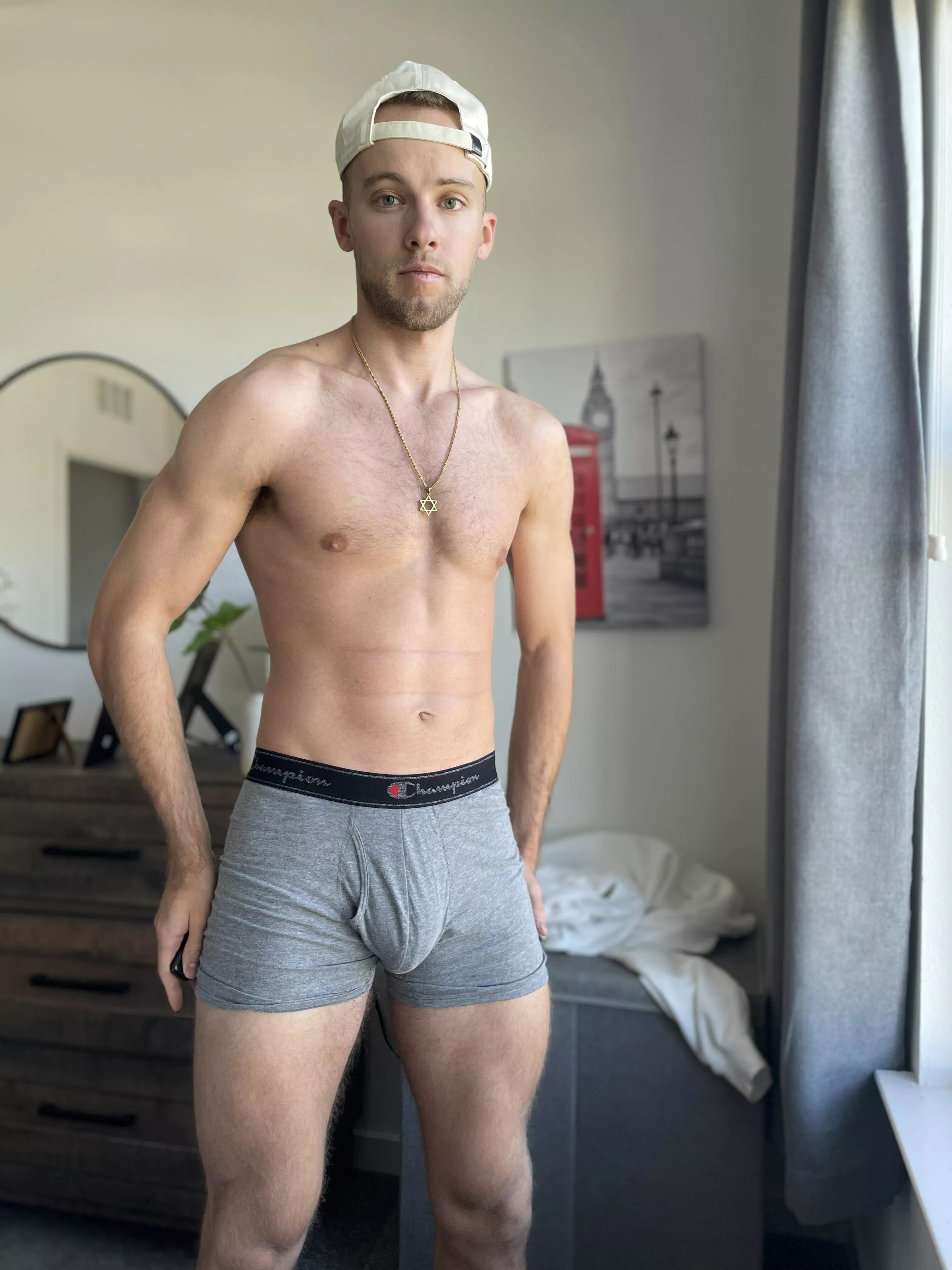 How musky do you think they smell? posted by troy_green69