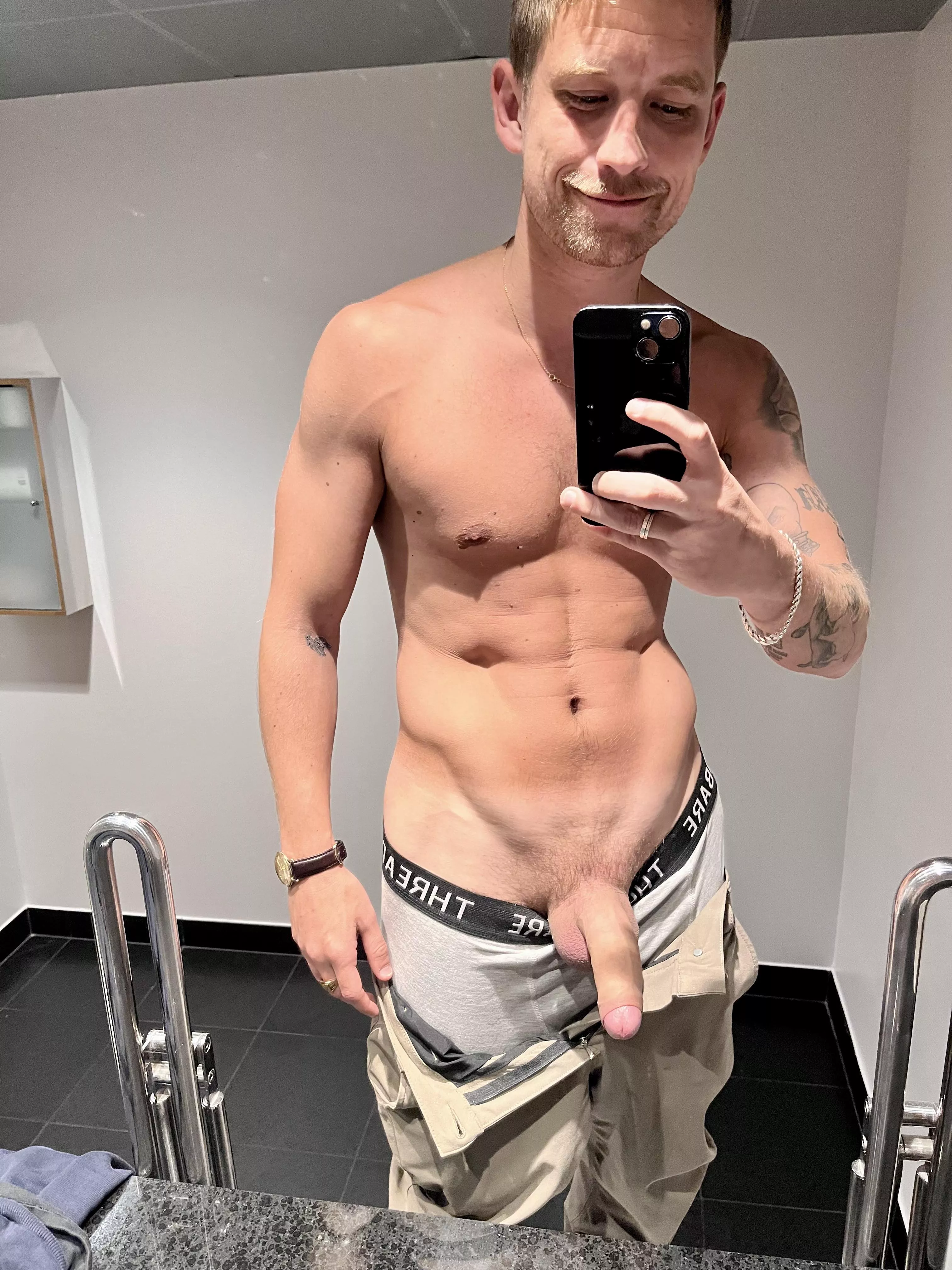 How’s it hanging? 😉 posted by Life-Fold4448