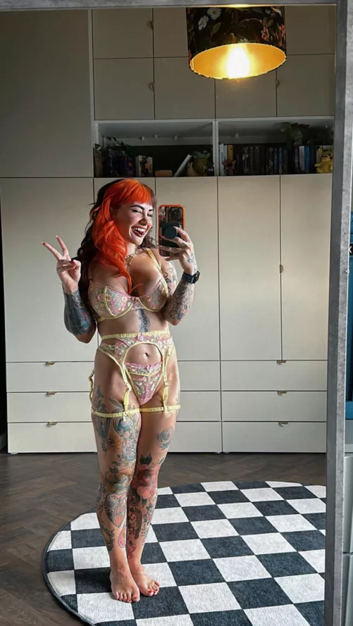 I adore this colour on me  by power_midget