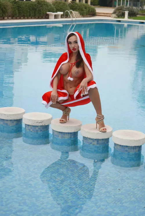 I just love showing off my boobs, I can't help it 😏 by kitty_twixy