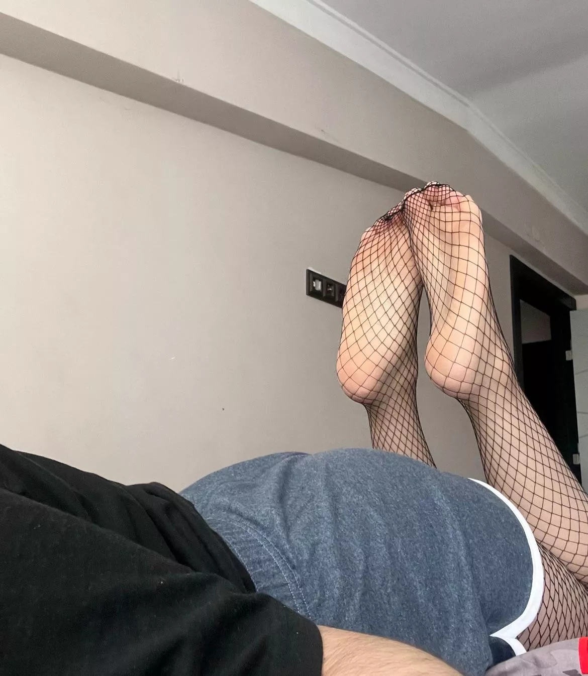 I love feeling of fishnets. posted by mad-scientist064