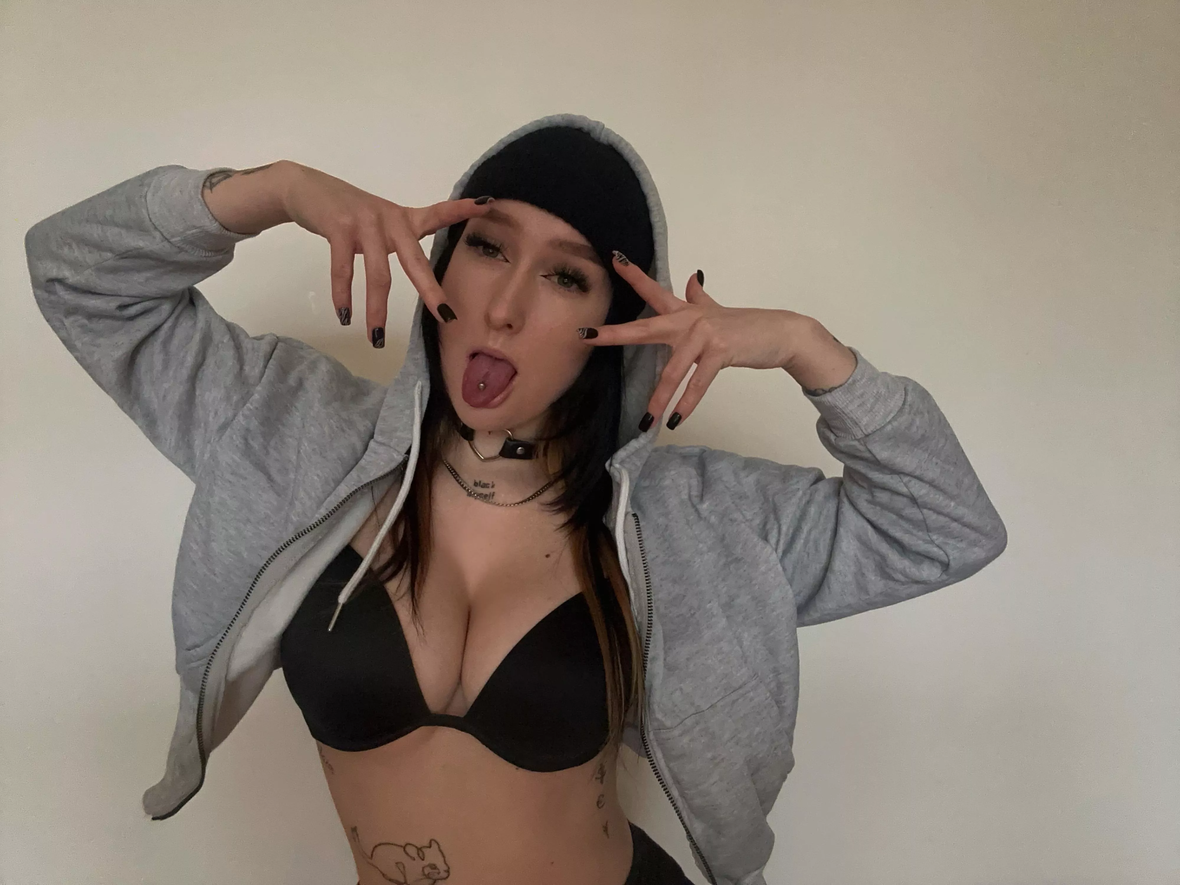 I'm your type?😜 posted by TastelessSarcasms