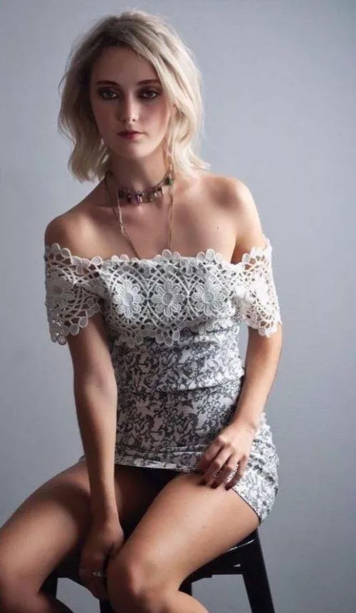 ing white, im your obedient doll, begging for attention F18 by aluyarabanib