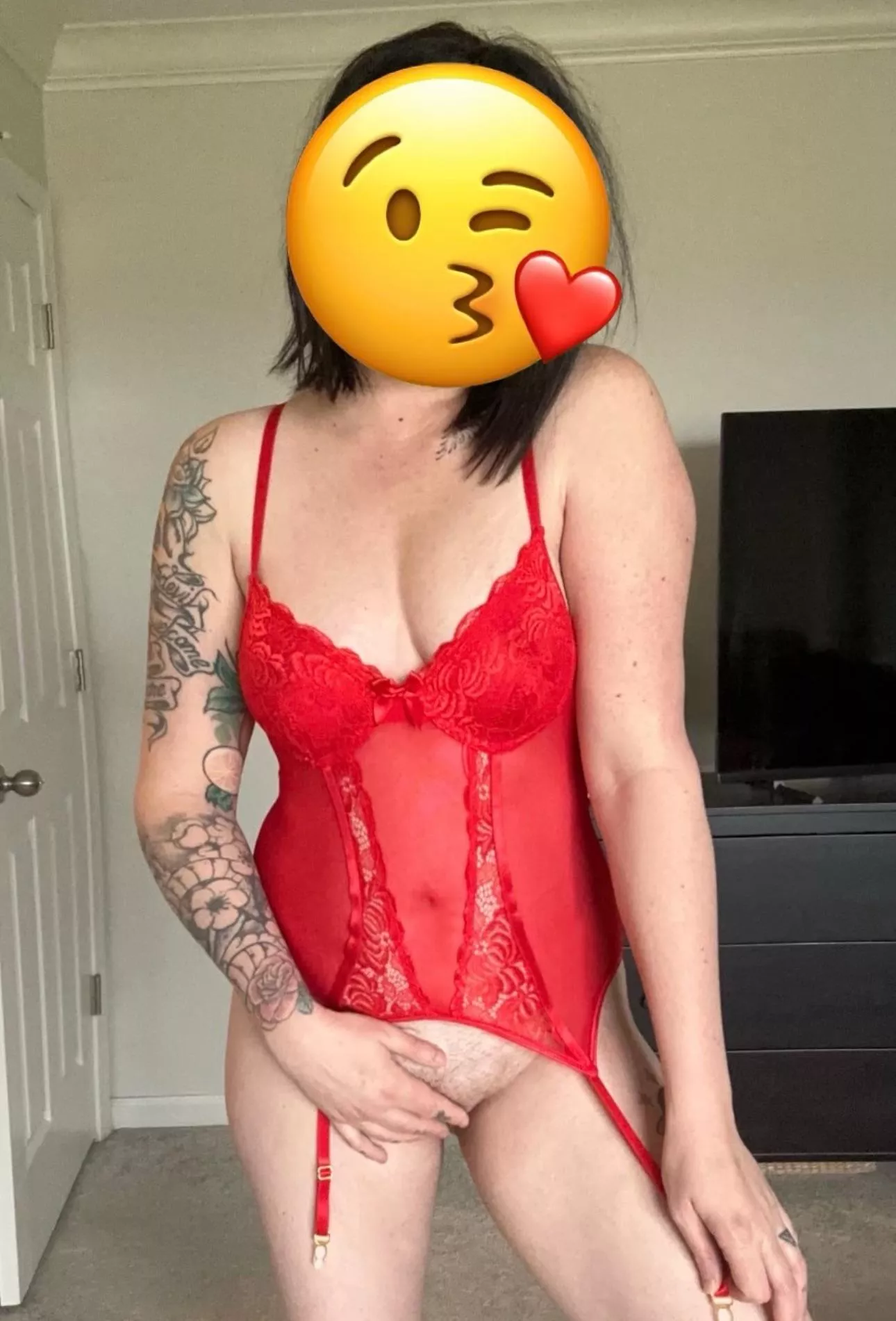 It’s my birthday this week so I’m giving you a present! posted by leighlacey