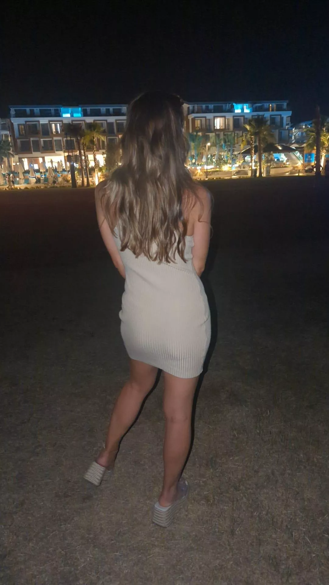 Late night walk after dinner [f] posted by missscarlettblu